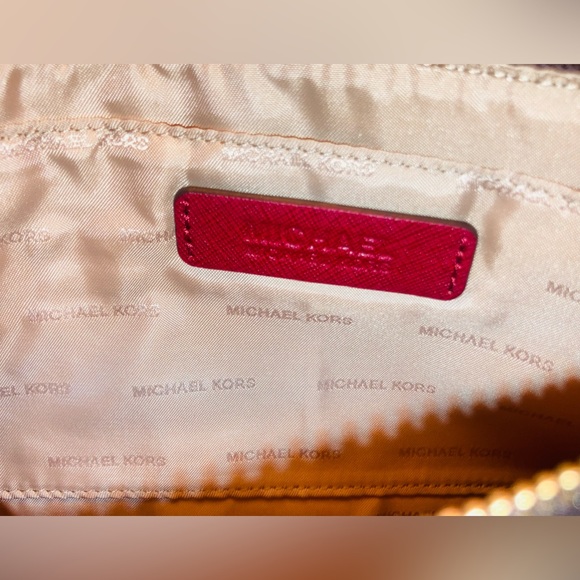 MICHAEL Michael Kors
Illustrations Drive Away Large Zip Clutch Bag - Picture 6 of 10